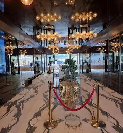 Avi Elegance Aparthotel 3*